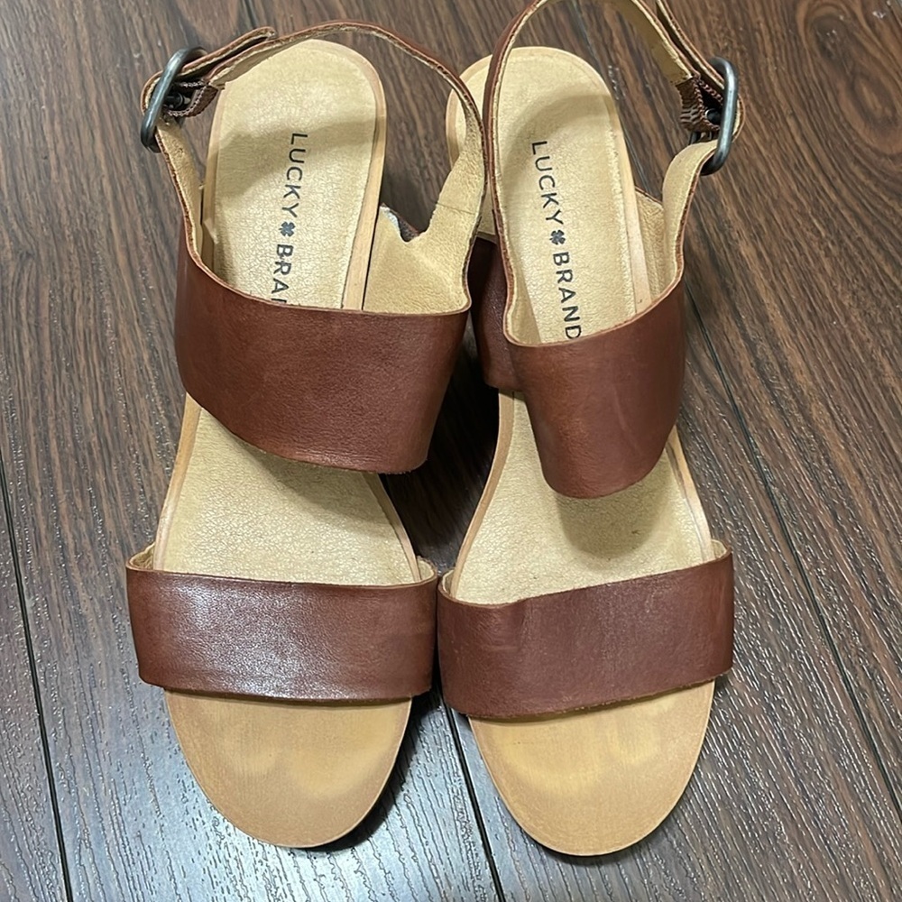 Lucky Brand Wood Block Heel Sandal Size 8 - Picture 2 of 9